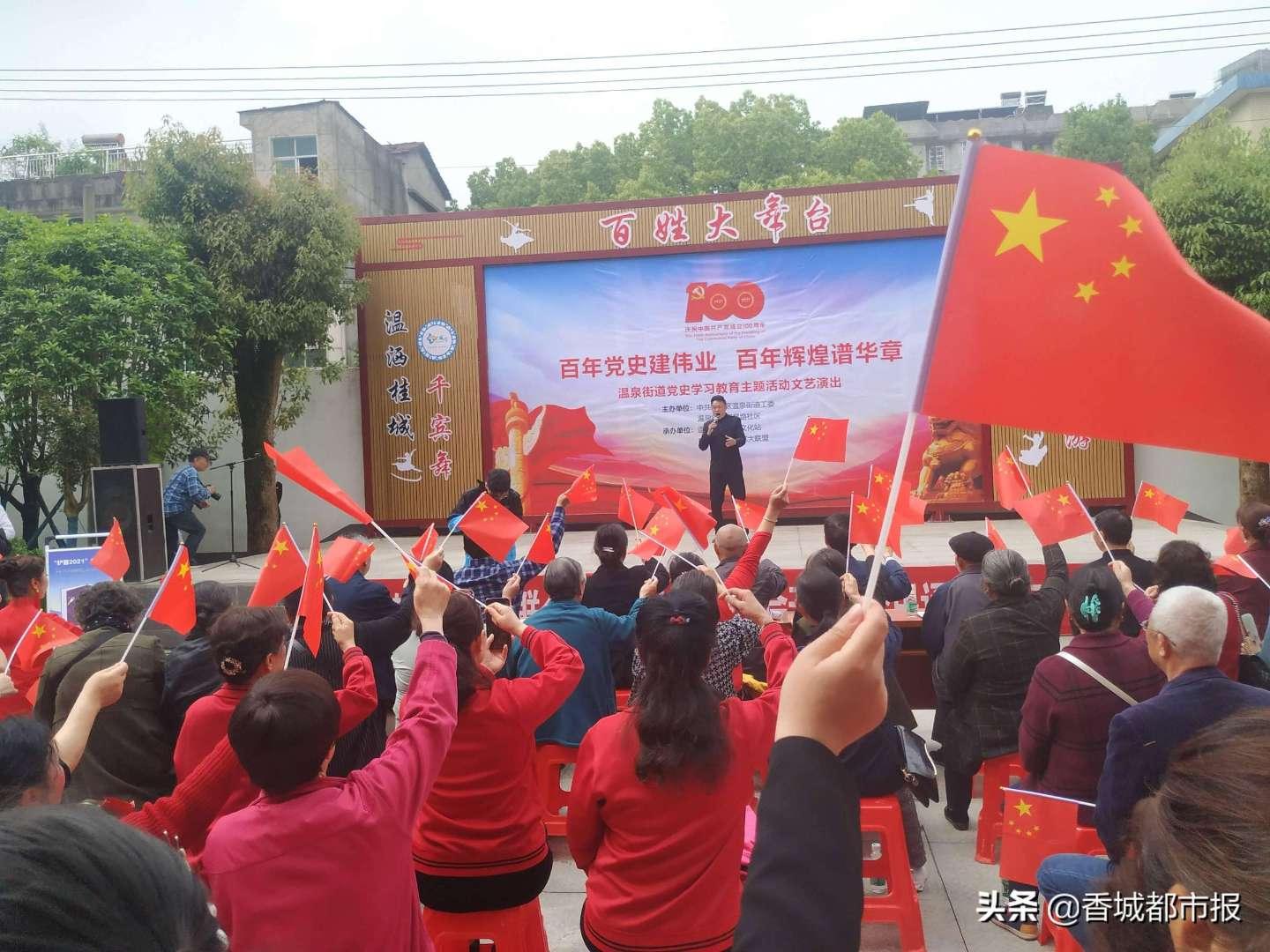 我喜欢的女孩，她问我爸爸叫什么名字，是什么意思？她是喜欢我吗？游戏画面